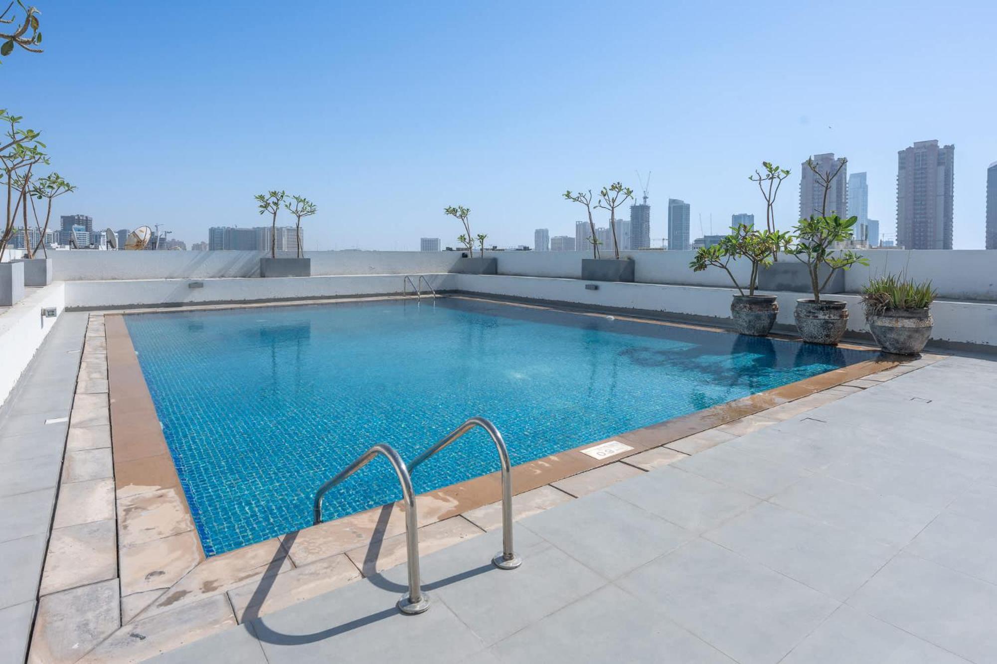 Elegant Living In A Prime Location Shamal * Dubai