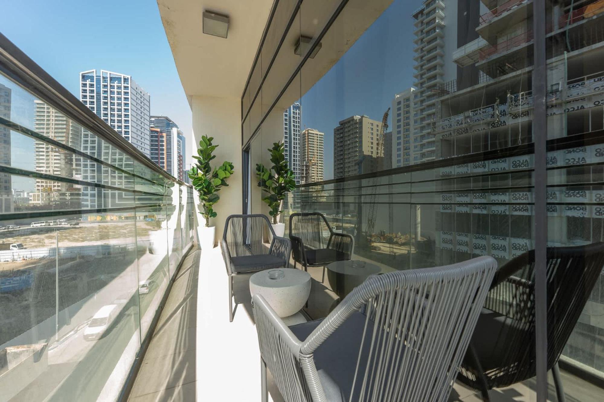 Elegant Living In A Prime Location Shamal * Dubai
