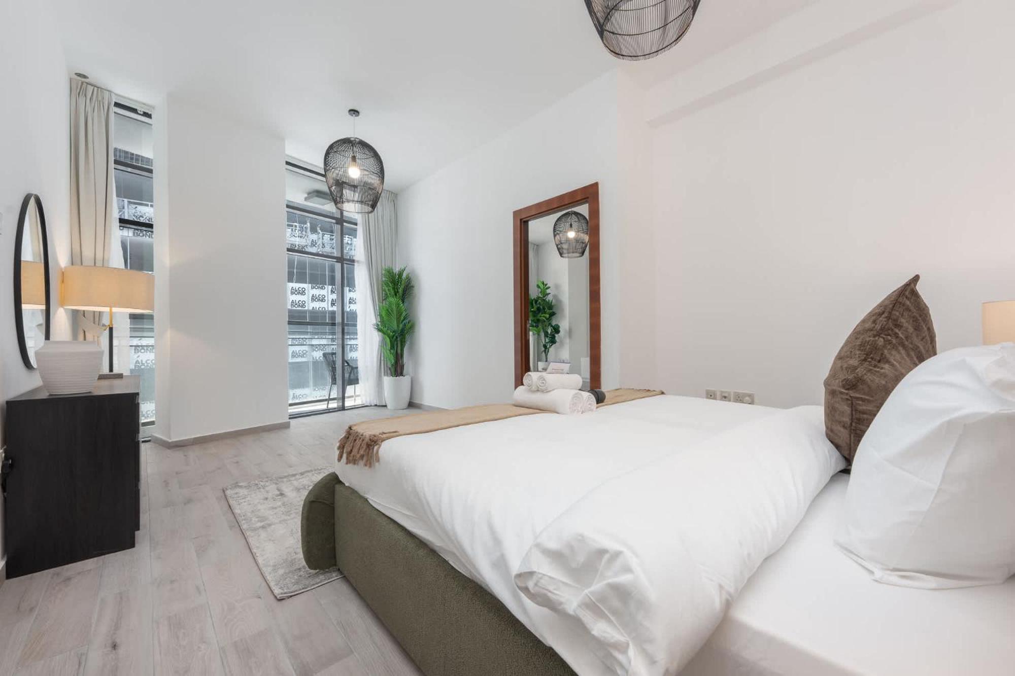 Elegant Living In A Prime Location Shamal