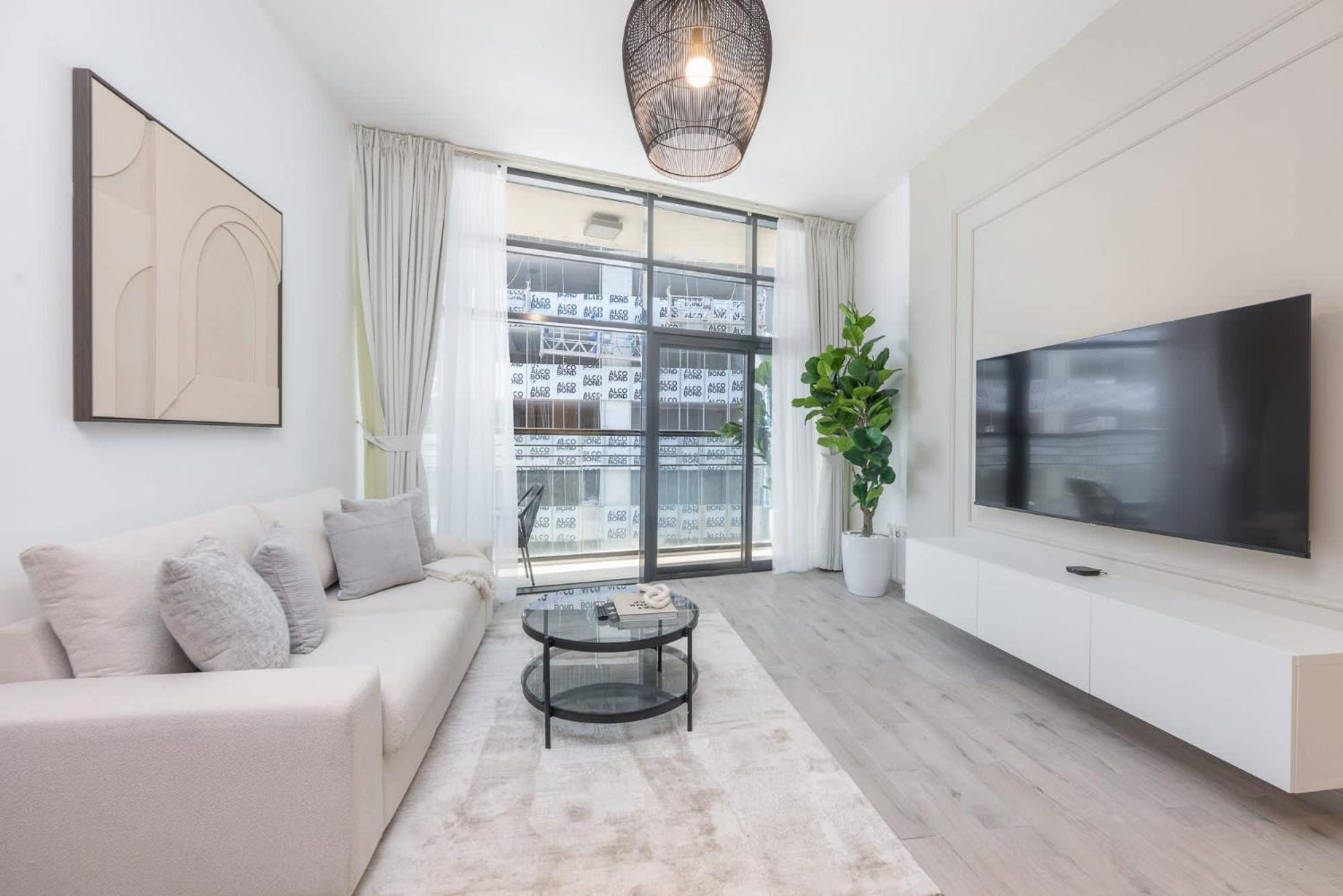 Elegant Living In A Prime Location Shamal Apartment *